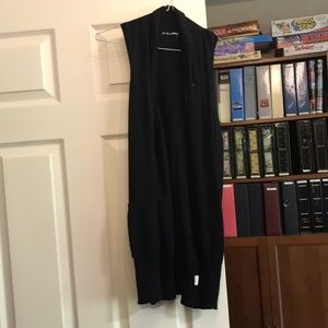 ⭐️ Like new cardigan 2/30$